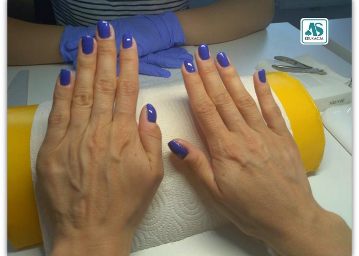 foto główne wpisu kursy manicure hybrydowy